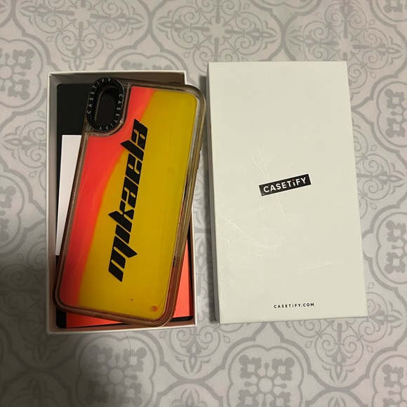 Casetify XS Max iPhone Case in Neón Sand - Picture 2 of 2